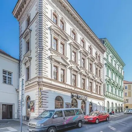 Plne Vybaveny U Velkeho Namesti 3, Wi-fi, Netflix, Vana Apartment *
