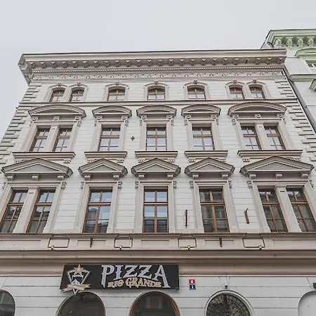 Plne Vybaveny U Velkeho Namesti 3, Wi-fi, Vana アパート Hradec Králové