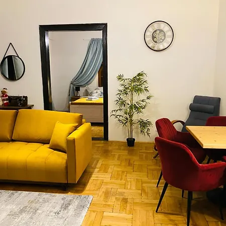 Plne Vybaveny U Velkeho Namesti 3, Wi-fi, Vana アパート Hradec Králové