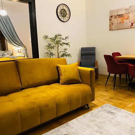 Plne Vybaveny U Velkeho Namesti 3, Wi-fi, Vana Hradec Králové